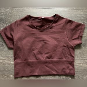 Arie cropped stretch fit workout Tee - Brown - Sz MED -